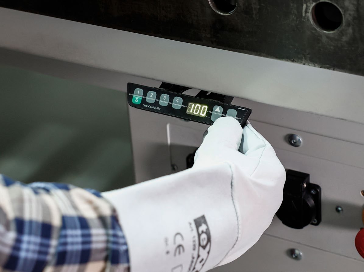 OTTOKIND industrial workstation systems