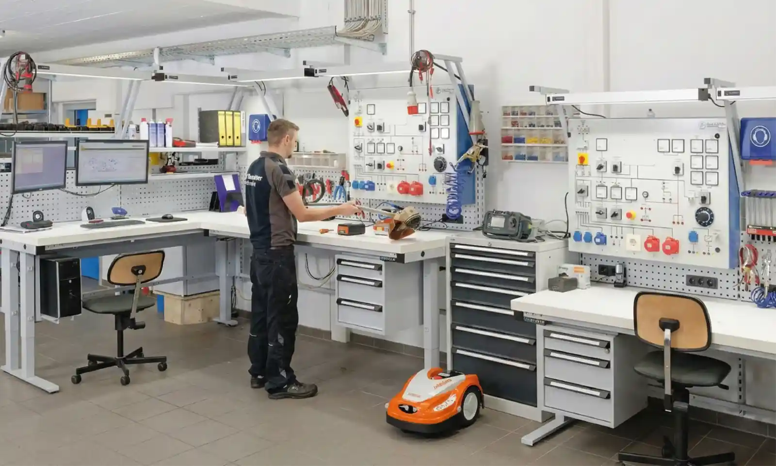 OTTOKIND ergonomic industrial workstations for UK manufacturing